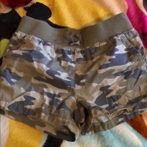 Girls camo shorts 6x/7